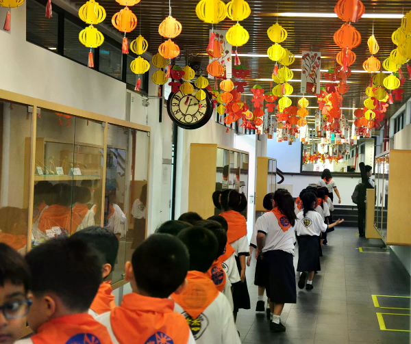 新加坡三育中小学：注重学生综合素质发展
