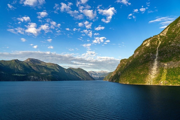 新加坡三育中小学中学课程与国家考试衔接